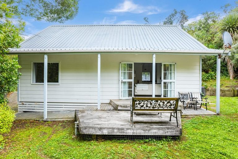 Photo of property in 2/54 Hungerford Road, Houghton Bay, Wellington, 6023