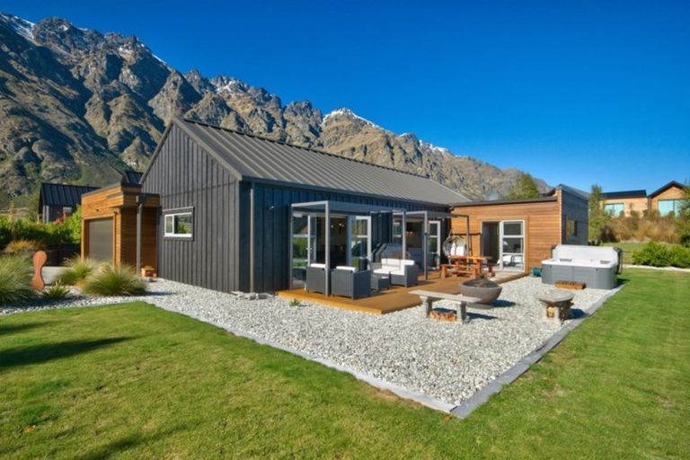 Photo of property in 7 Bretby Court, Jacks Point, Queenstown, 9371