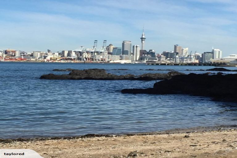 Photo of property in 21 Buchanan Street, Devonport, Auckland, 0624