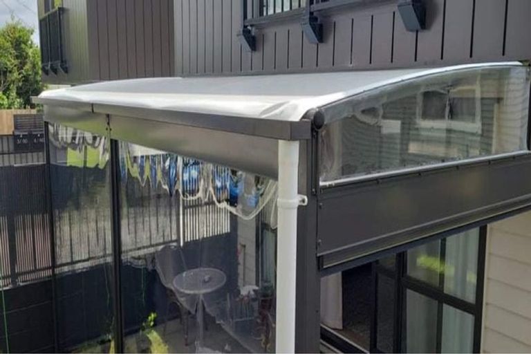 Photo of property in 1/60 Hepburn Road, Glendene, Auckland, 0602