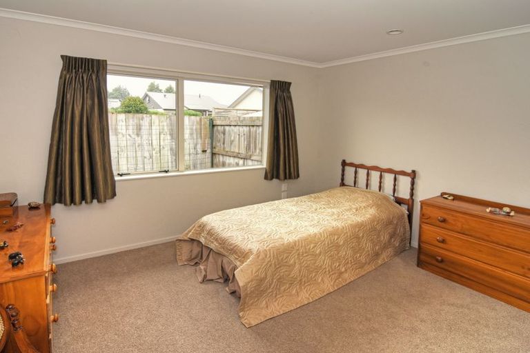 Photo of property in Holdsworth Villas, 21/2 William Donald Drive, Solway, Masterton, 5810