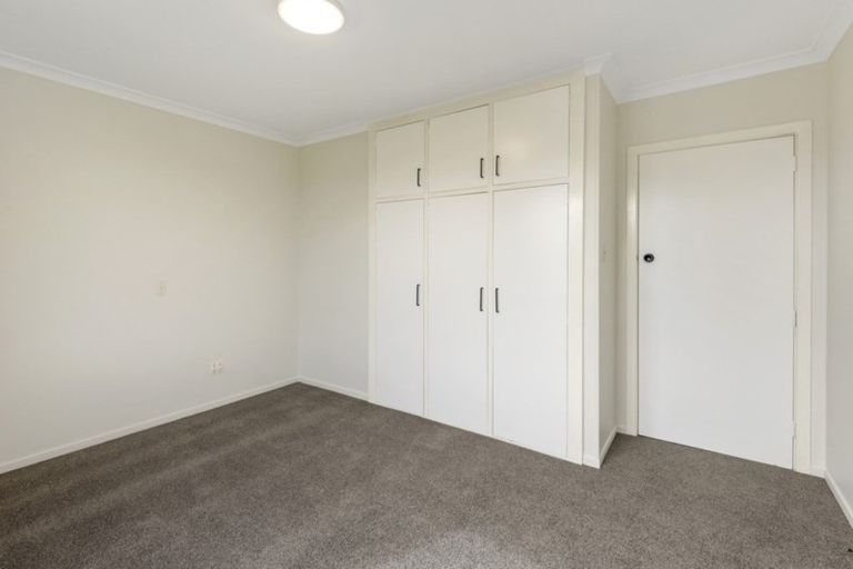 Photo of property in 40 Niven Street, Avondale, Christchurch, 8061