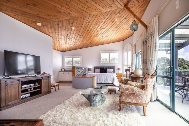 Photo of property in Signal Stn Road, Pouto, Te Kopuru, 0391