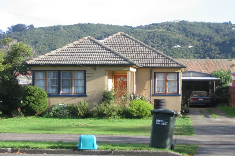 Photo of property in 1137 High Street, Taita, Lower Hutt, 5011