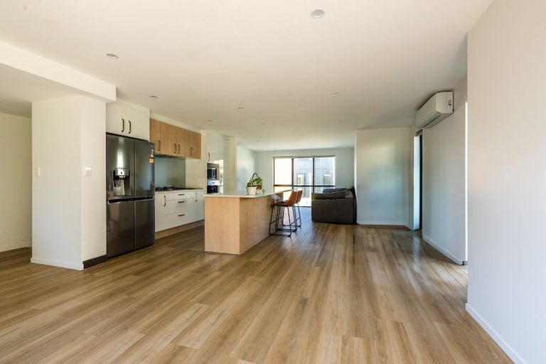 Photo of property in 34 Seafarer Crescent, Stanmore Bay, Whangaparaoa, 0932