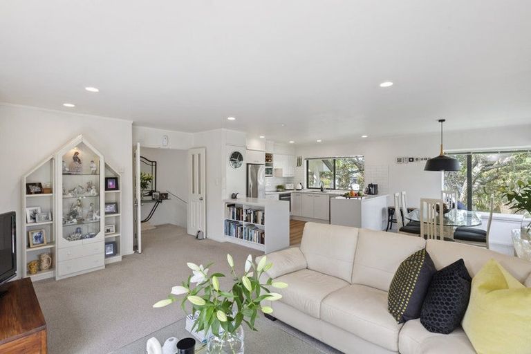 Photo of property in 3/34 Parkhill Road, Mellons Bay, Auckland, 2014