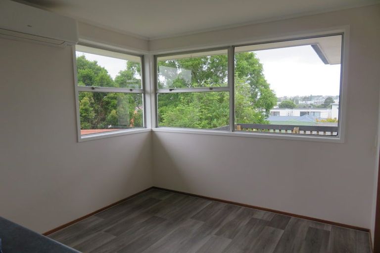 Photo of property in 4171a Great North Road, Glen Eden, Auckland, 0602