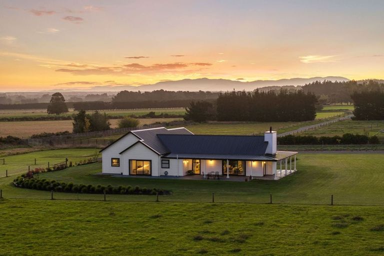Photo of property in 71 Davis Road, Cust, Rangiora, 7471