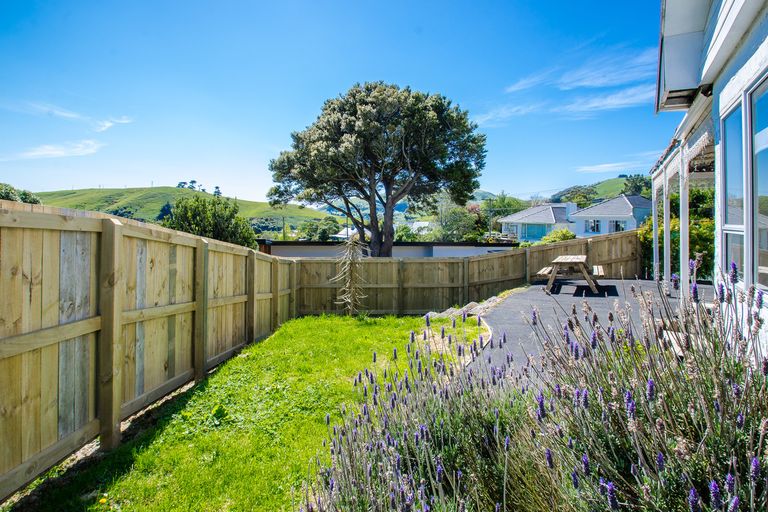 Photo of property in 22 Beaconsfield Road, Portobello, Dunedin, 9014