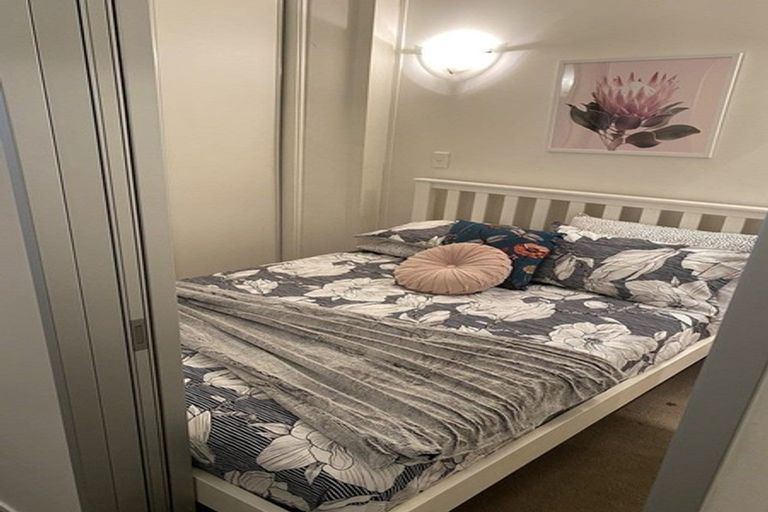 Photo of property in Guardian Apartments, 324/105 Queen Street, Auckland Central, Auckland, 1010