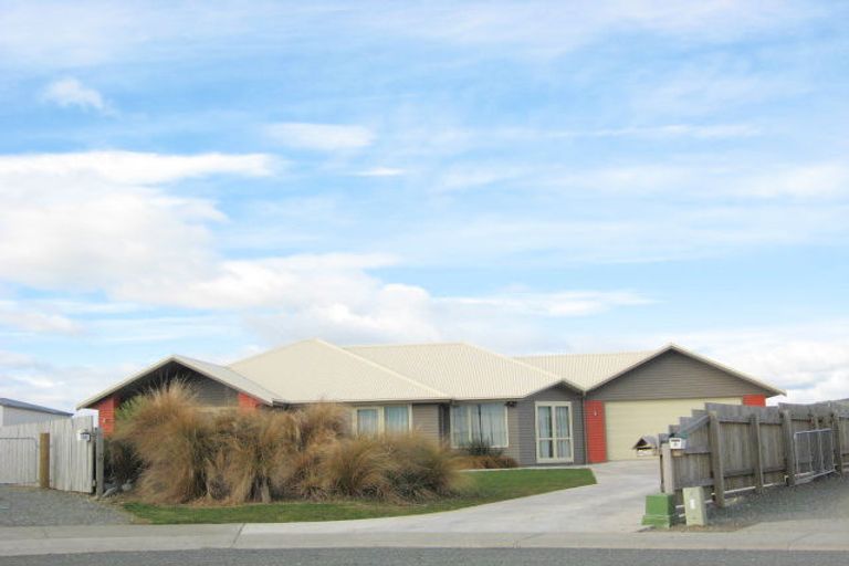 Photo of property in 8 Earl Place, Te Anau, 9600