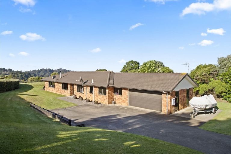 Photo of property in 402d Awhitu Central Road, Awhitu, Waiuku, 2684