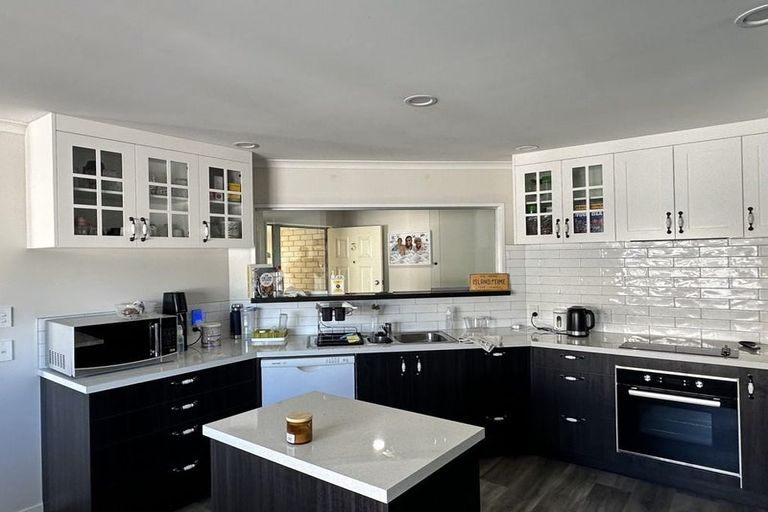 Photo of property in 3/212 Grove Road, Mayfair, Hastings, 4122