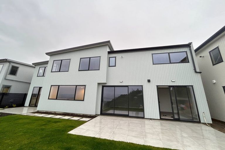 Photo of property in 8 Skysail Lane, Whitby, Porirua, 5024