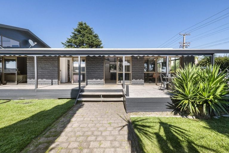 Photo of property in 216 Cambridge Road, Bethlehem, Tauranga, 3110