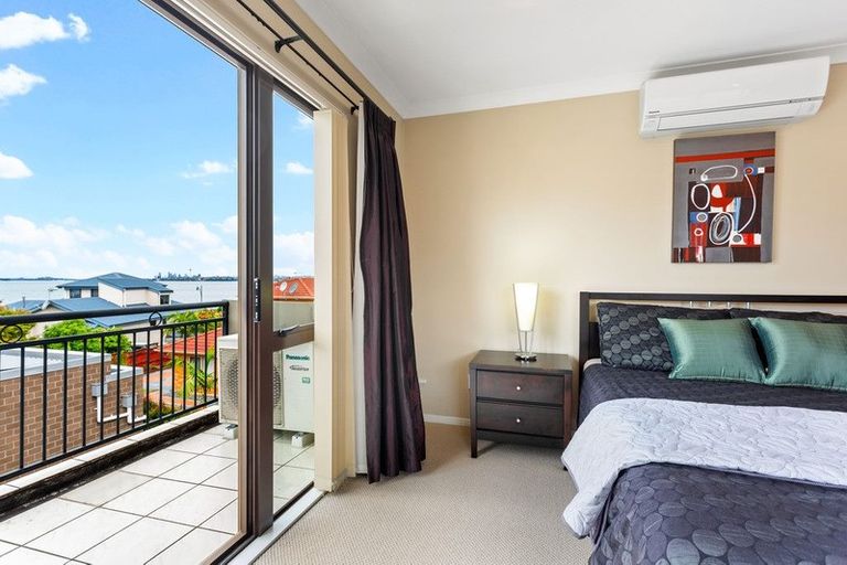 Photo of property in 12b Waikura Drive, Te Atatu Peninsula, Auckland, 0610