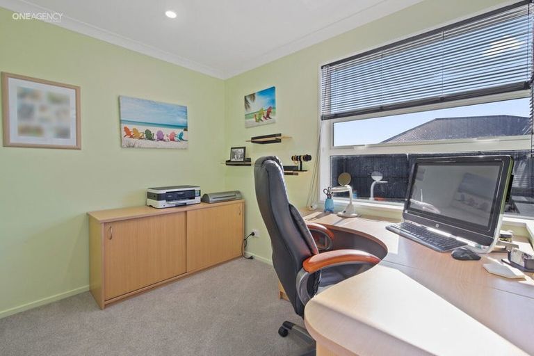 Photo of property in 14 Deans Place, Amberley, 7410