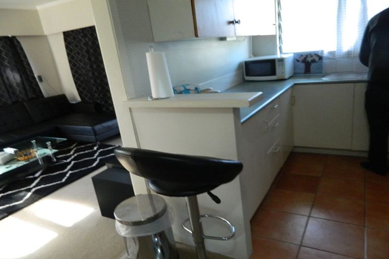 Photo of property in 2/6 Keldale Place, Forrest Hill, Auckland, 0620