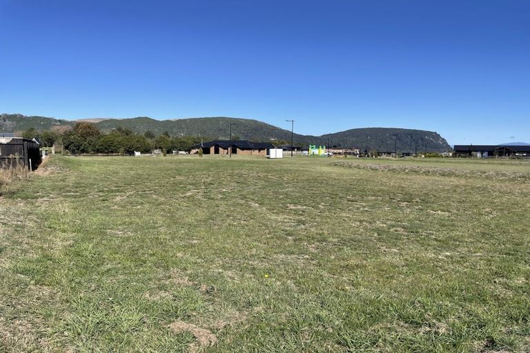 Photo of property in 4 Seven Oaks Drive, Kinloch, 3377