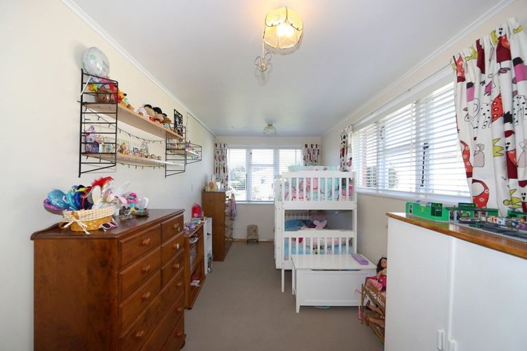 Photo of property in 712 Grove Road, Mayfair, Hastings, 4122