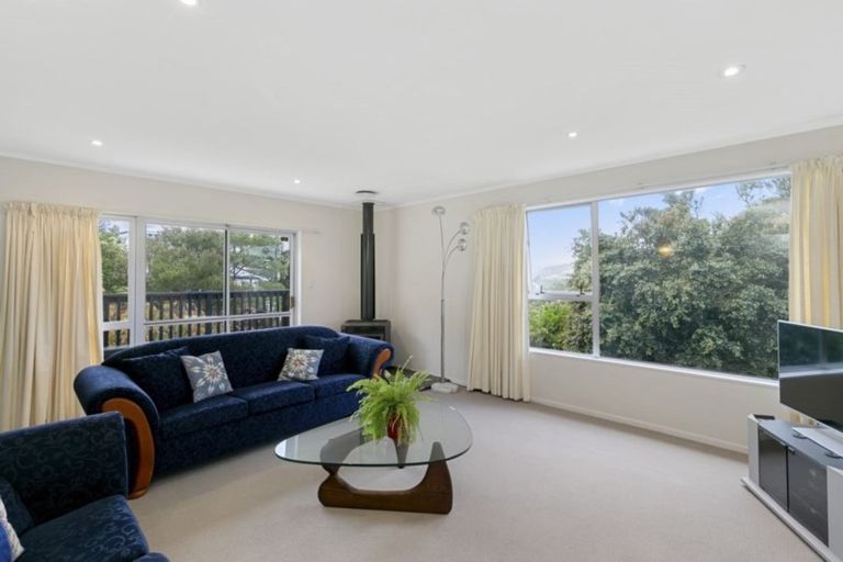 Photo of property in 10 Jasons Place, Churton Park, Wellington, 6037