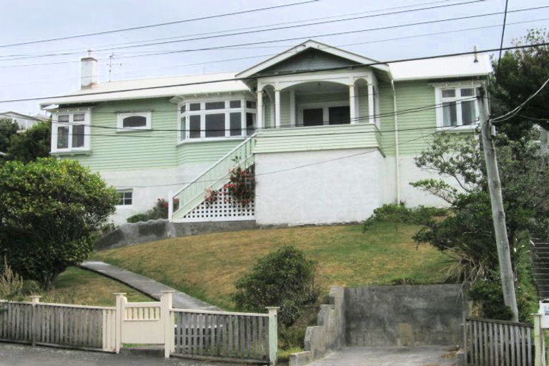 Photo of property in 56 Eden Street, Island Bay, Wellington, 6023