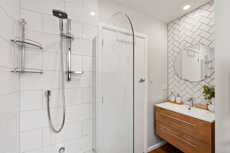 Photo of property in 17 Royleen Street, Casebrook, Christchurch, 8051