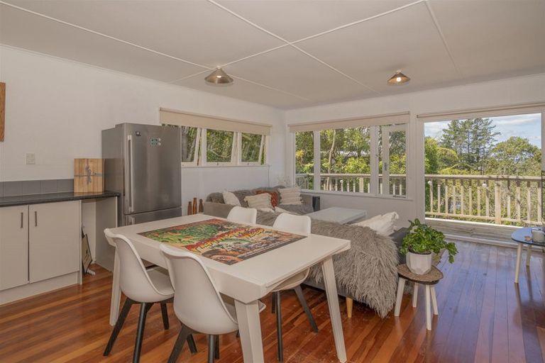 Photo of property in 4 Ocean Beach Road, Tairua, 3508