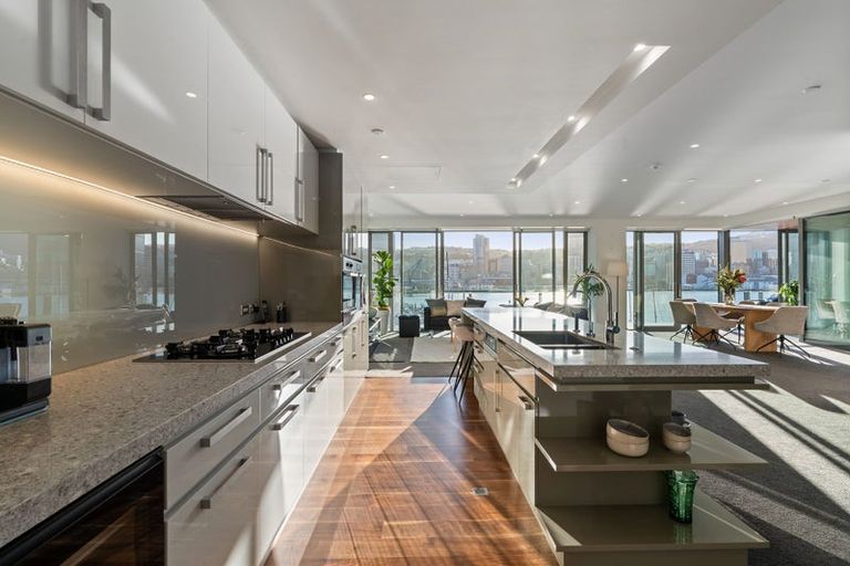 Photo of property in Clyde Quay Wharf, 3b/1 Clyde Quay Wharf, Te Aro, Wellington, 6011