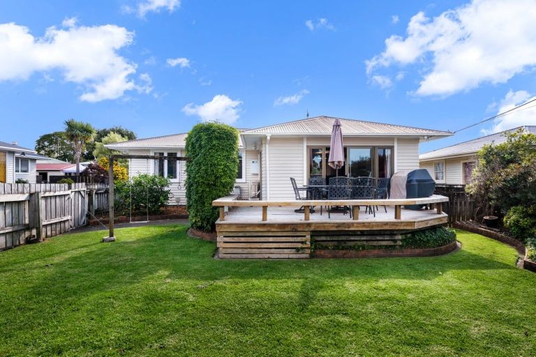 Photo of property in 46 Queen Road, Bellevue, Tauranga, 3110