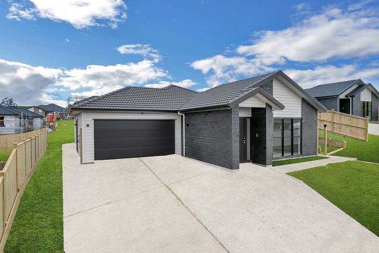 Photo of property in 7 Dolcetto Place, Pokeno, 2402