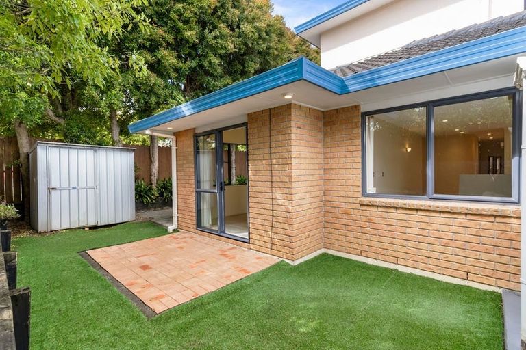 Photo of property in 2/25 Thirlmere Rise, Northpark, Auckland, 2013