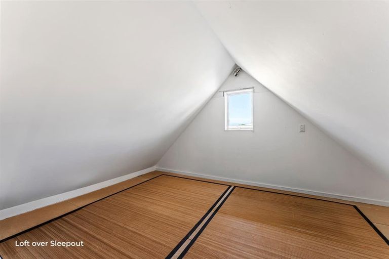 Photo of property in 28 Success Court, Omaha, 0986