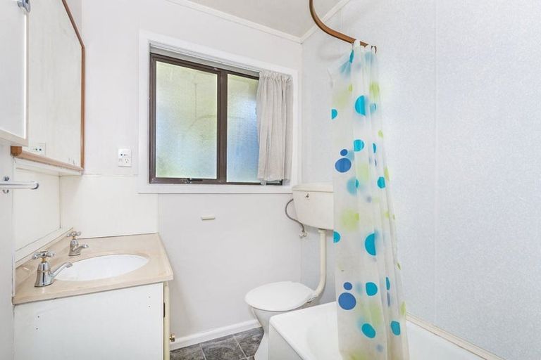 Photo of property in 9 Hannah Place, Redwood, Christchurch, 8051