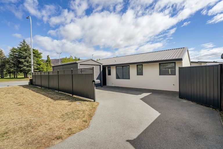 Photo of property in 2 Wicklow Street, Cromwell, 9310