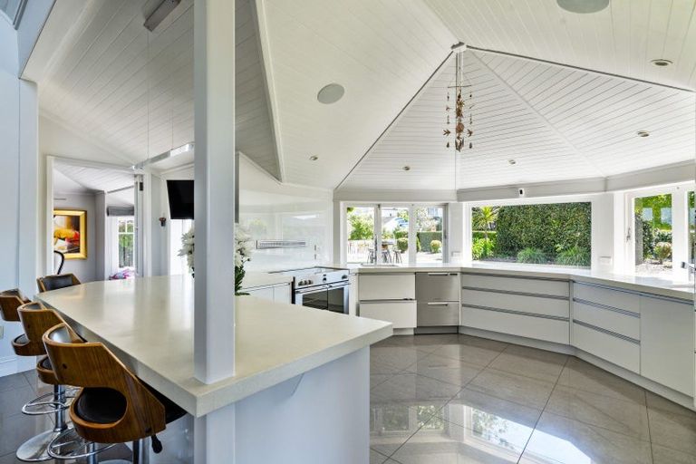 Photo of property in 2 Sealy Road, Bluff Hill, Napier, 4110