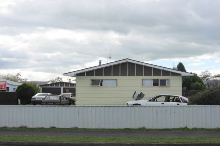 Photo of property in 84 Strathmore Avenue, Levin, 5510
