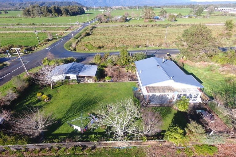 Photo of property in 31 Abattoir Road, Westport, 7825