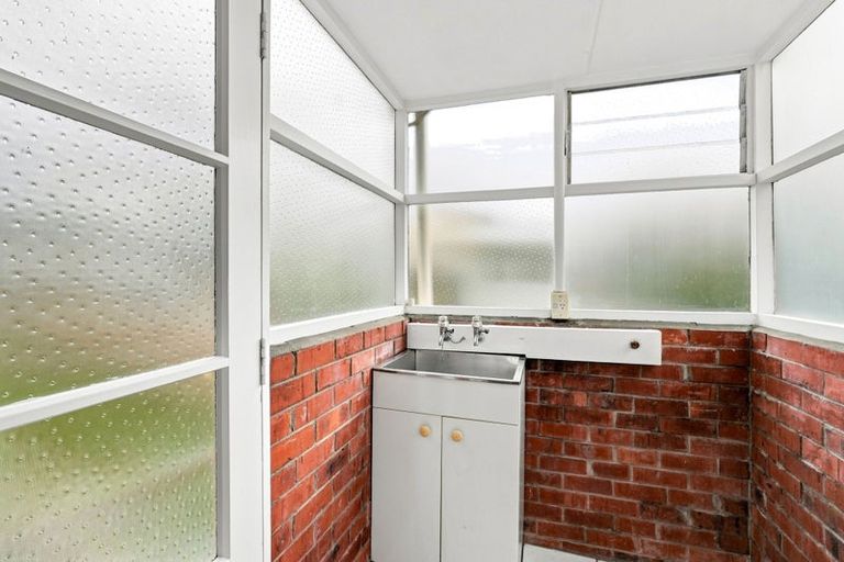 Photo of property in 1/497 Beach Road, Murrays Bay, Auckland, 0630