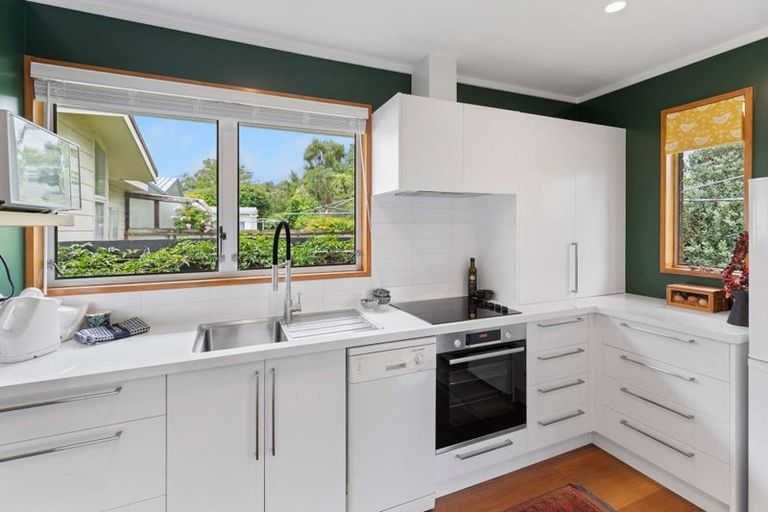 Photo of property in 11 Seaton Court, Hokowhitu, Palmerston North, 4410