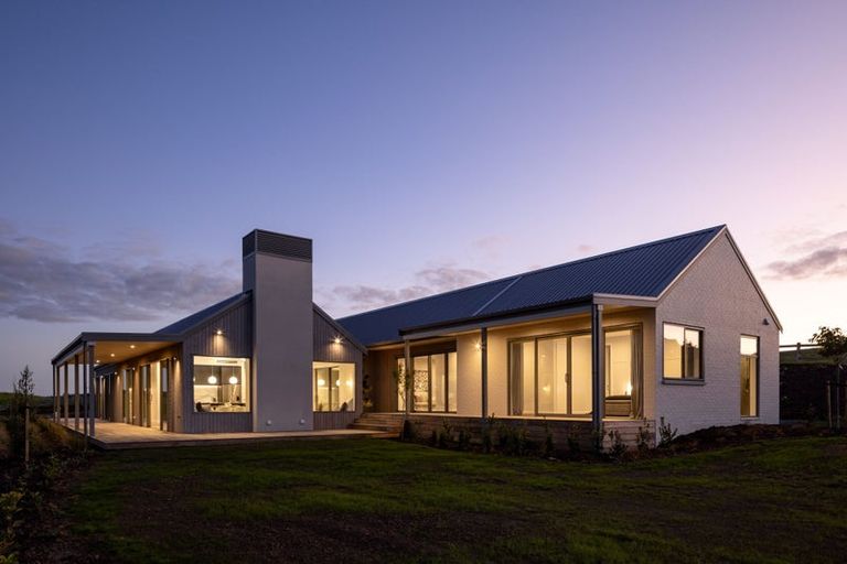 Photo of property in 6 Moya Drive, Matakana, 0985