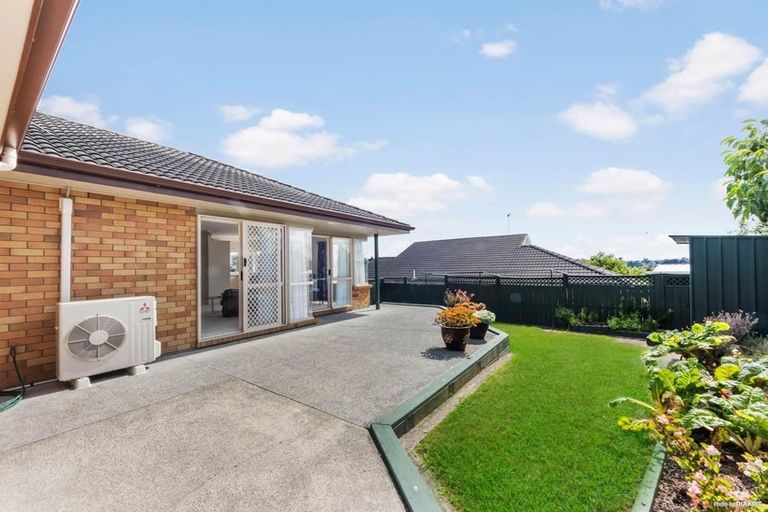 Photo of property in 9 Rush Creek Drive, Westgate, Auckland, 0614