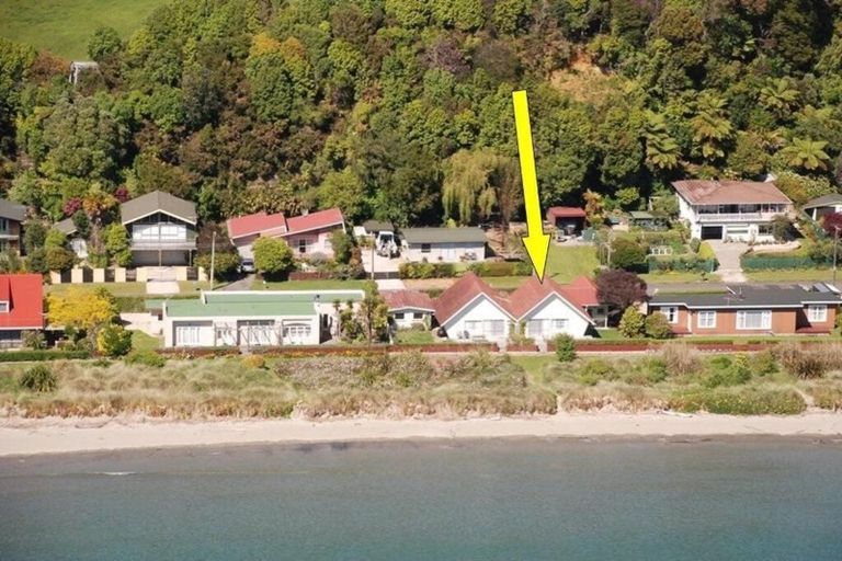 Photo of property in 252 Patons Rock Road, Patons Rock, Takaka, 7182