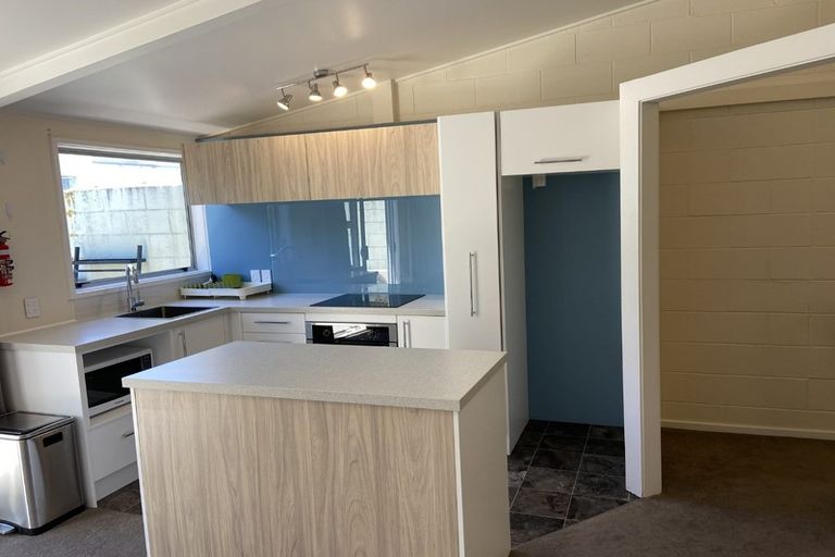 Photo of property in 4/23 Collins Avenue, Tawa, Wellington, 5028