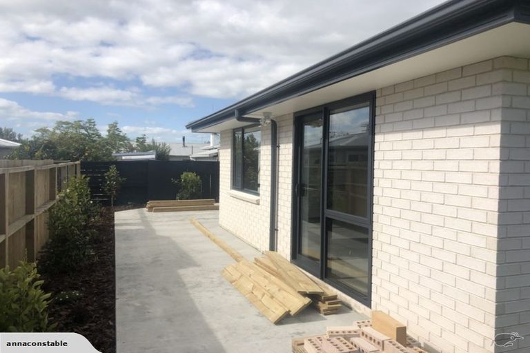 Photo of property in 30 Queenwood Road, Levin, 5510