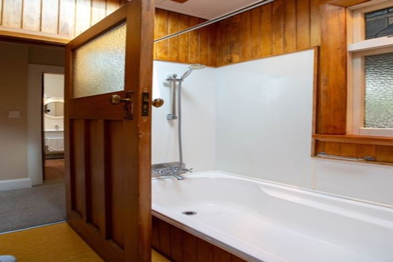 Photo of property in 32 Renwick Place, Nelson South, Nelson, 7010