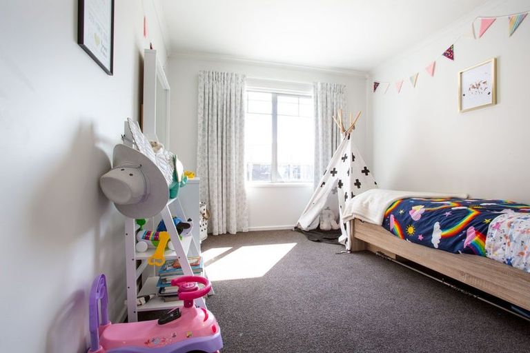 Photo of property in 37 Sycamore Drive, Te Kamo, 0112