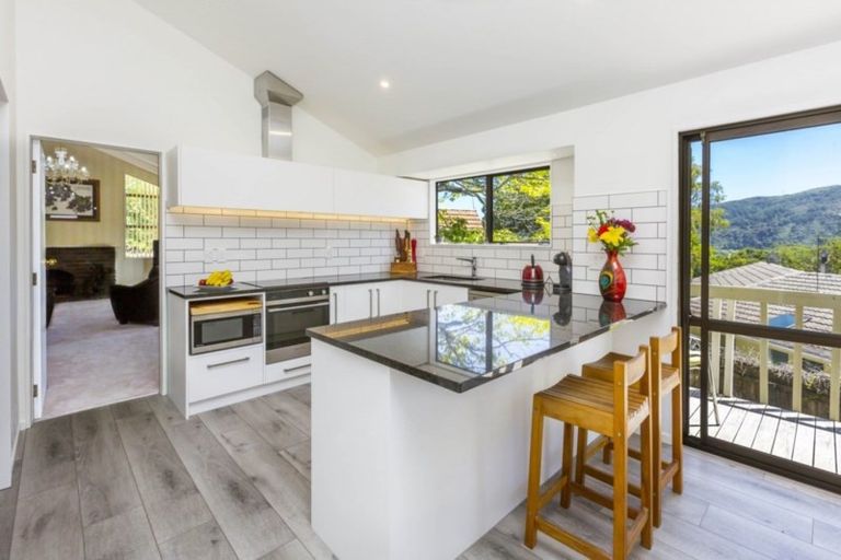 Photo of property in 24c Chatsworth Road, Silverstream, Upper Hutt, 5019
