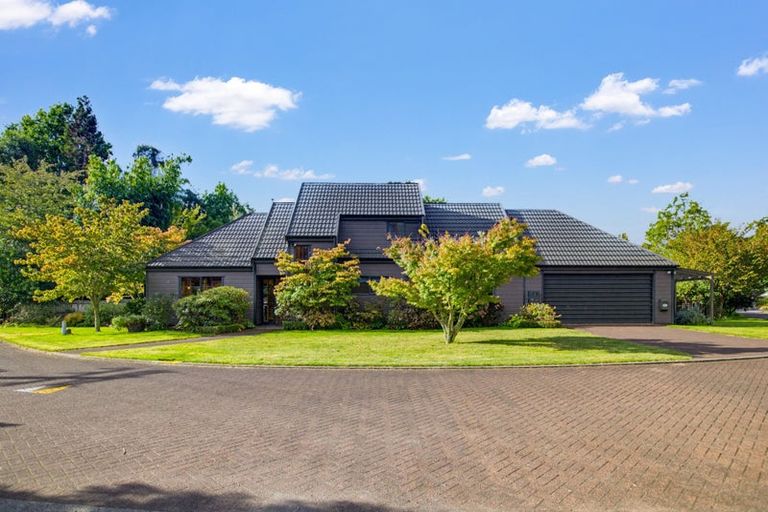 Photo of property in 38 Gemini Place, Kawaha Point, Rotorua, 3010