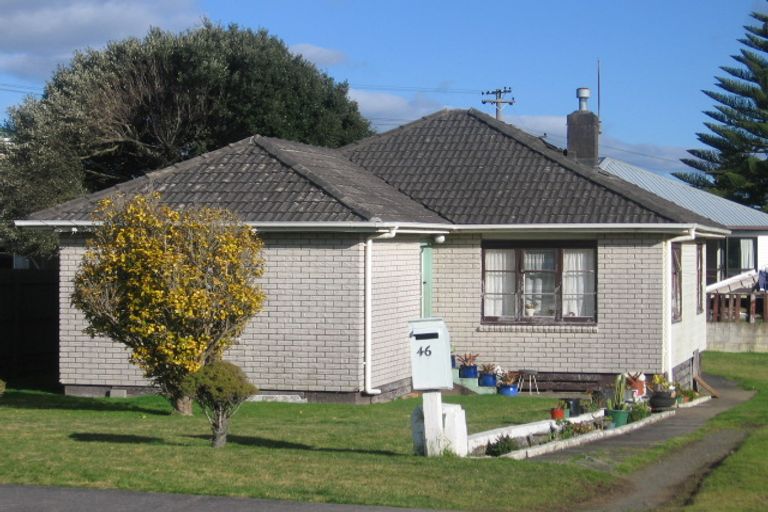 Photo of property in 46 Youngs Road, Papakura, 2110